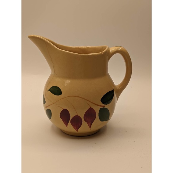 Watt Pottery Tear Drop Pint Pitcher - Picture 1 of 8